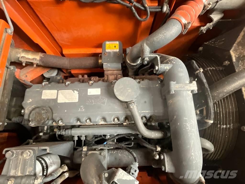 Doosan DX 235 LCR Pelle sur chenilles