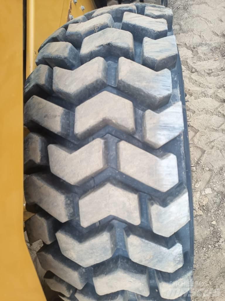 CAT 262 D XPS Chargeuse compacte