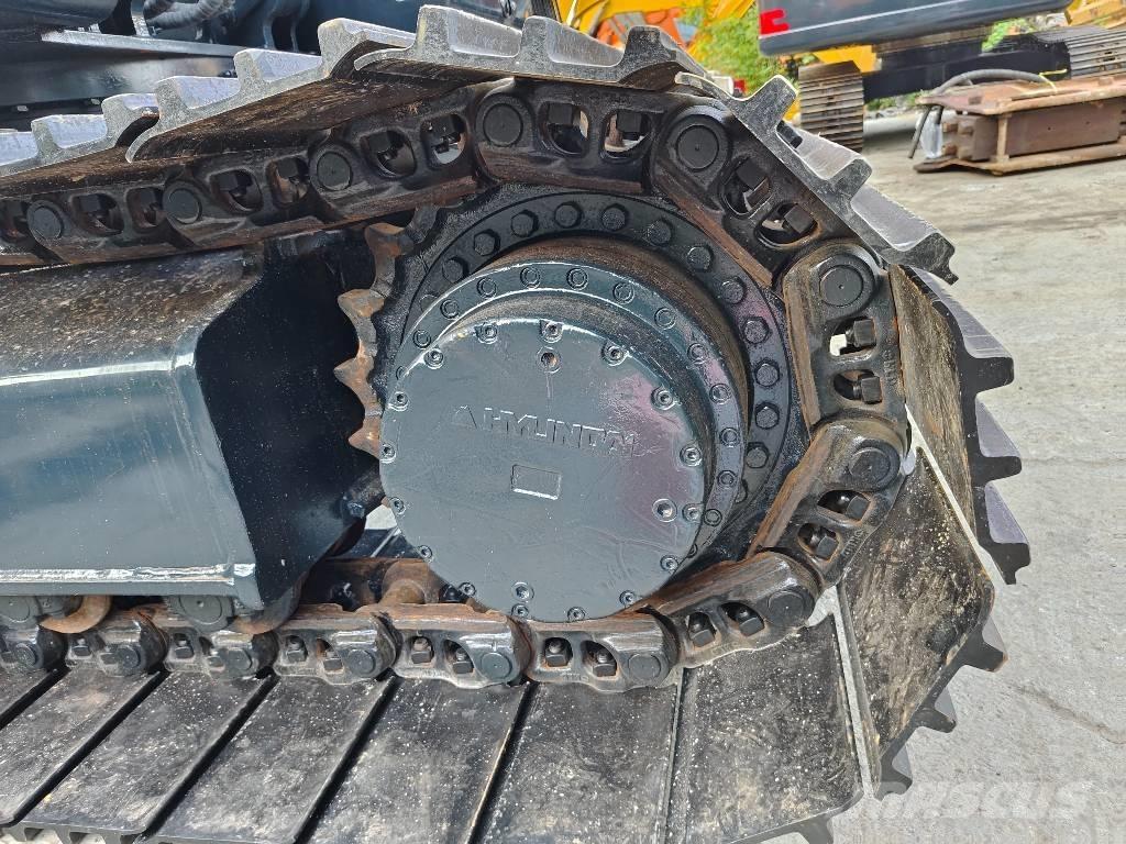 Hyundai R305LC-9T Pelle sur chenilles