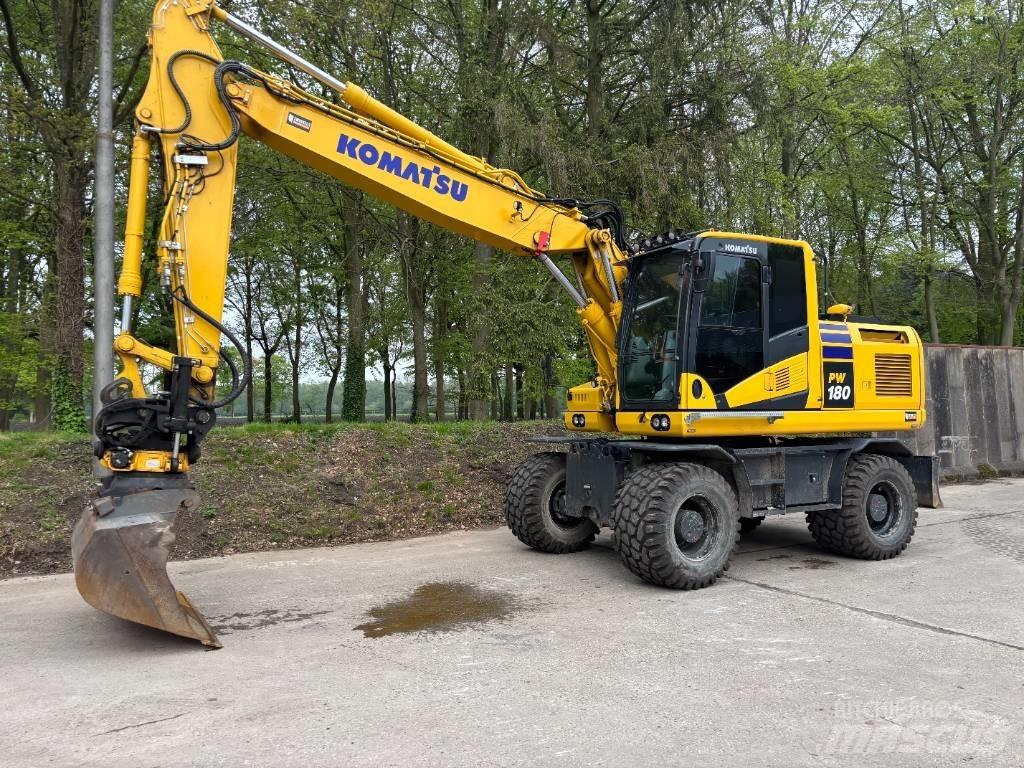 Komatsu PW180-11 Pelle sur pneus