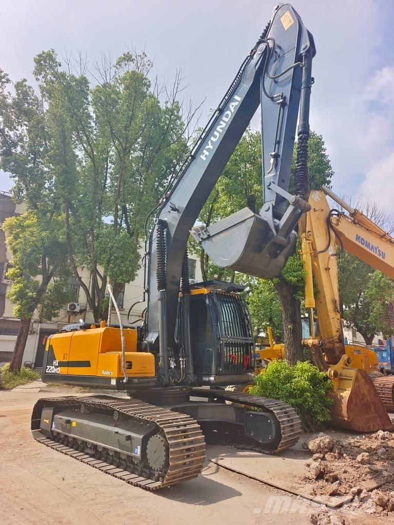 Hyundai HX 220 HD Pelle sur chenilles