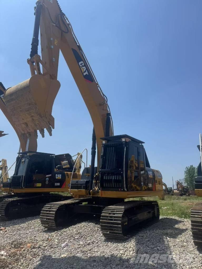 CAT 320D2 Pelle sur chenilles