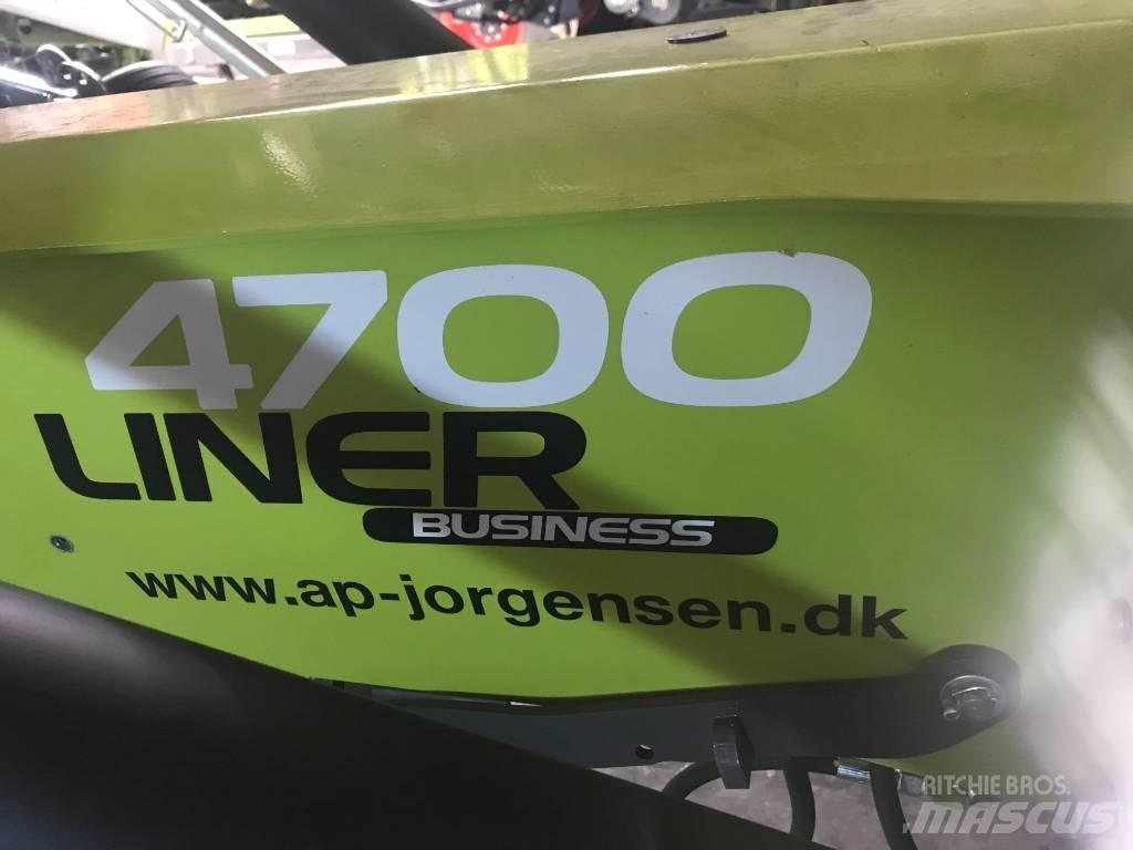 CLAAS Liner 4700 Rateau faneur