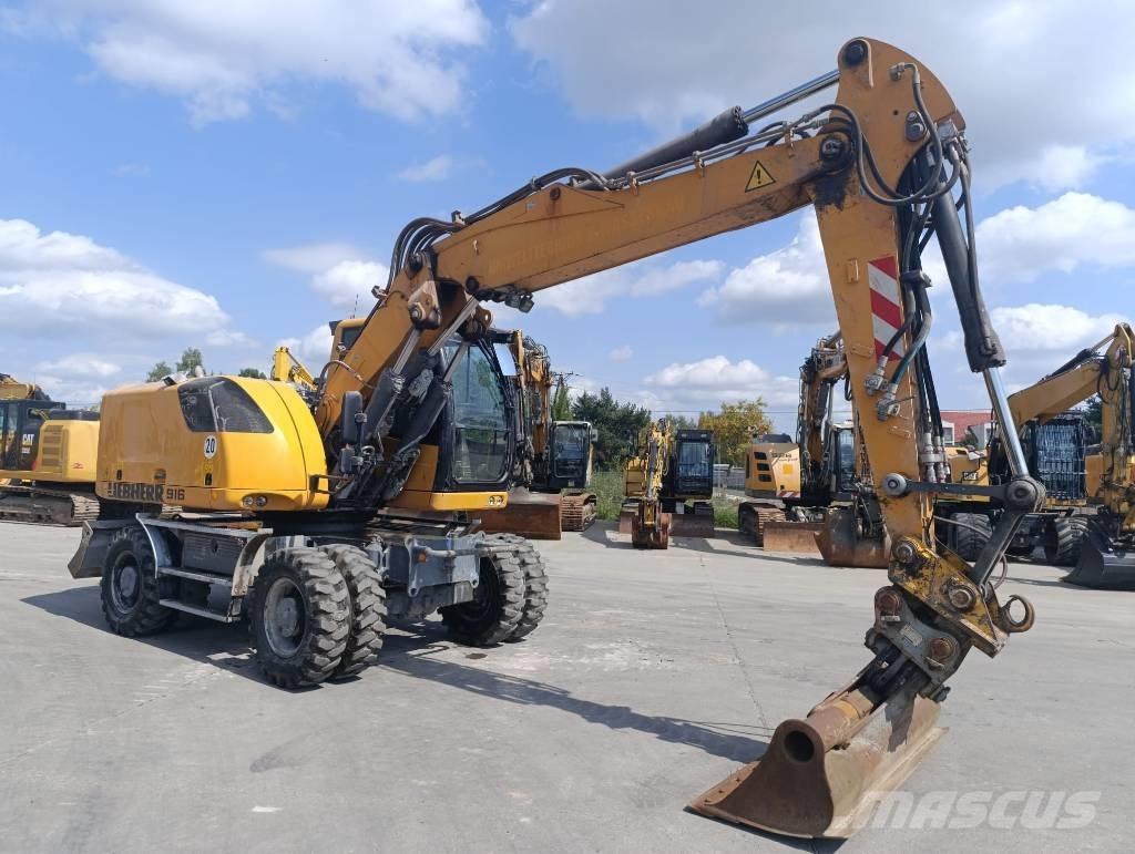 Liebherr A 916 Pelle sur pneus