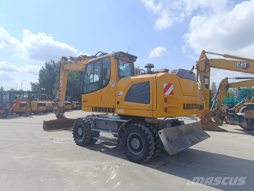 Liebherr A 916 Pelle sur pneus