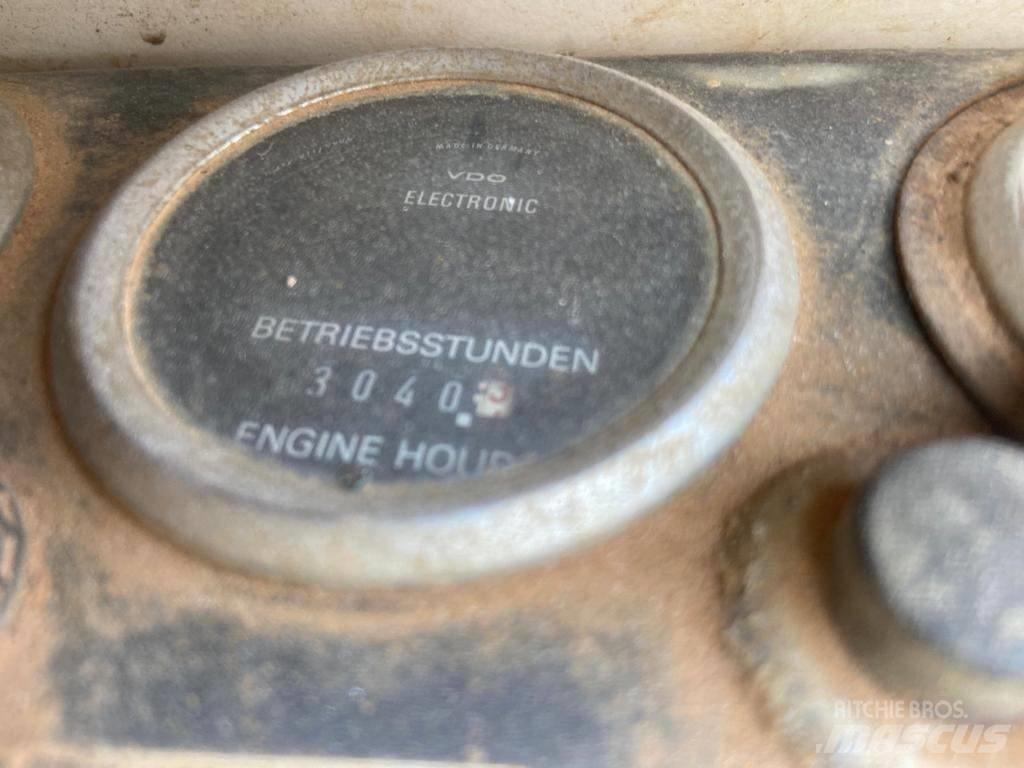 International 520A Chargeuse sur pneus