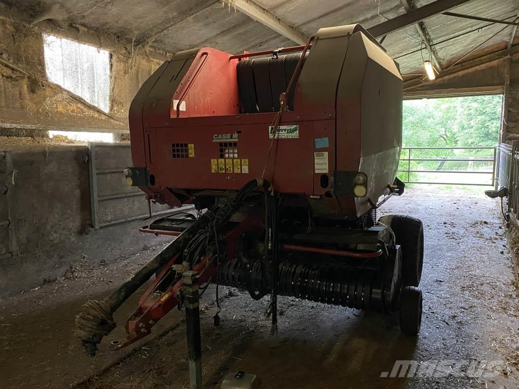Case IH RBX 452 Presse à balle ronde