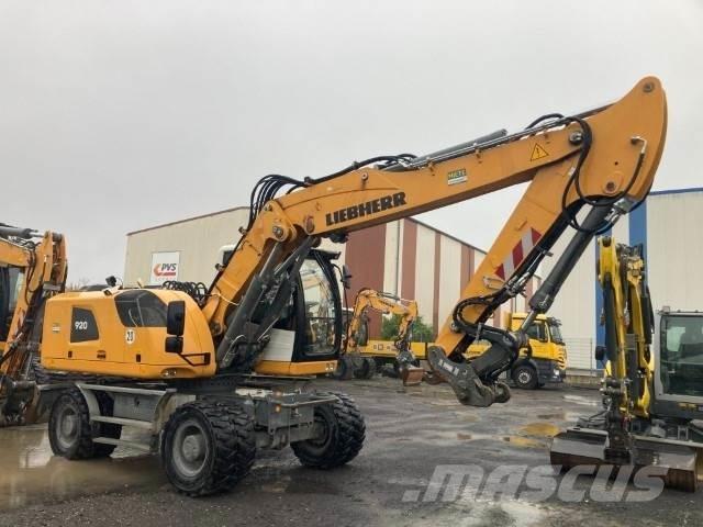 Liebherr A920 Pelle sur pneus