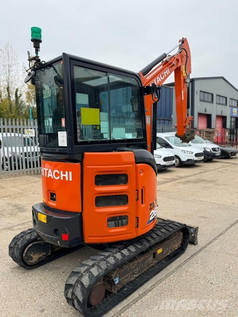 Hitachi zx26 Mini pelle < 7t