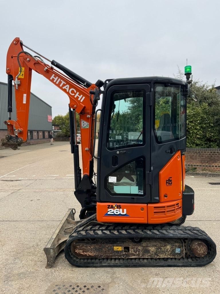 Hitachi zx26 Mini pelle < 7t