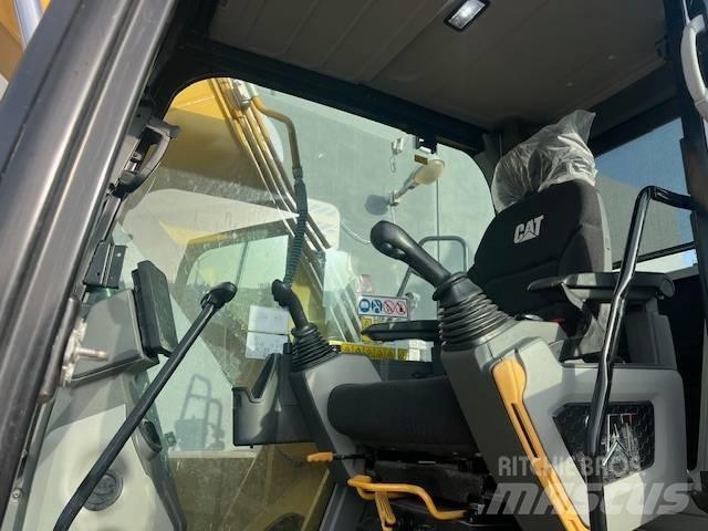 CAT 317 Pelle sur chenilles