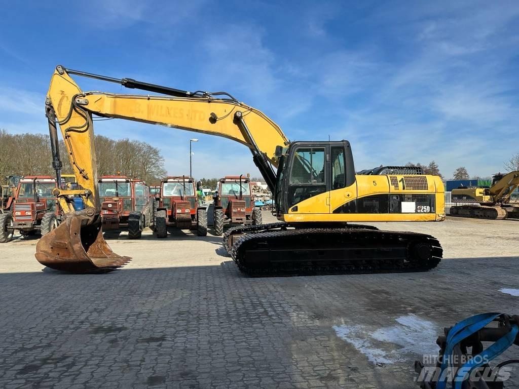 CAT 325DL Pelle sur chenilles