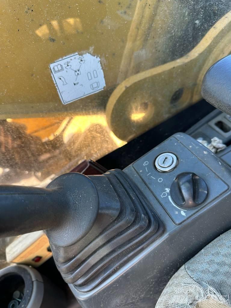 CAT 325DL Pelle sur chenilles