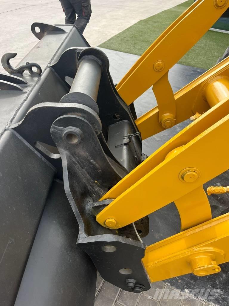 CAT 432 E Tractopelle