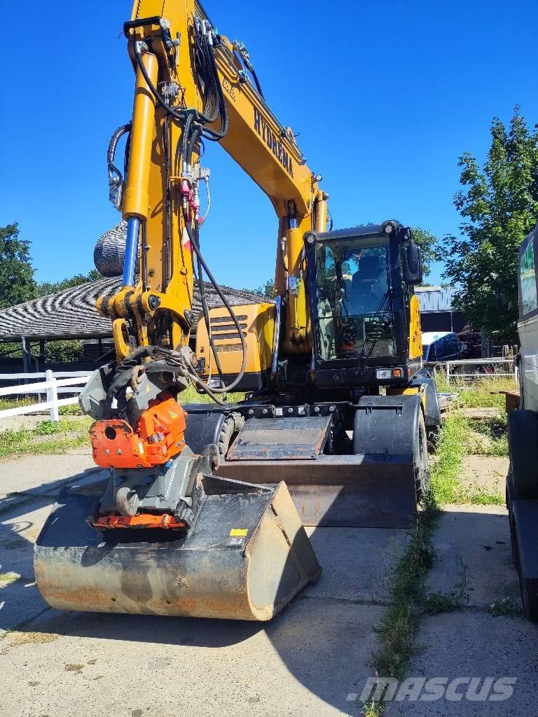 Hydrema MX 18 Pelle sur pneus