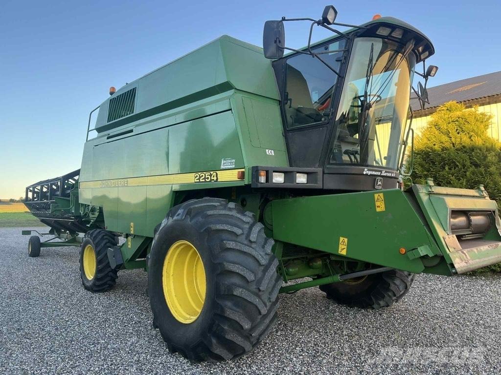 John Deere 2254 Moissonneuse batteuse