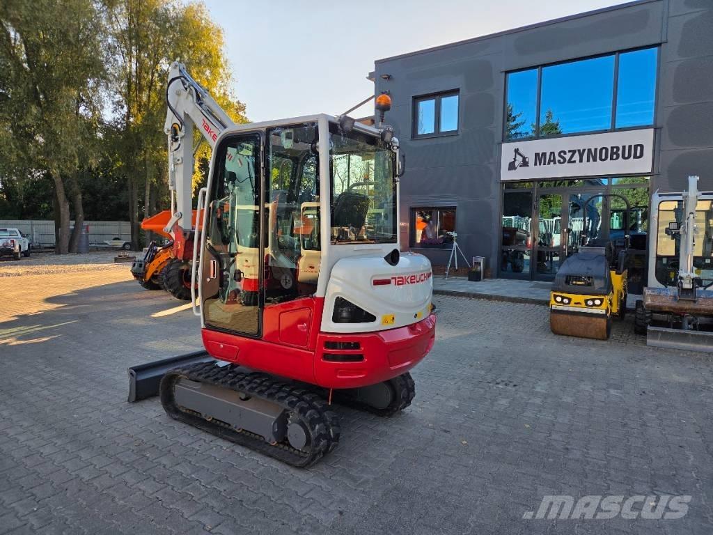Takeuchi TB230 + HS03 Mini pelle < 7t