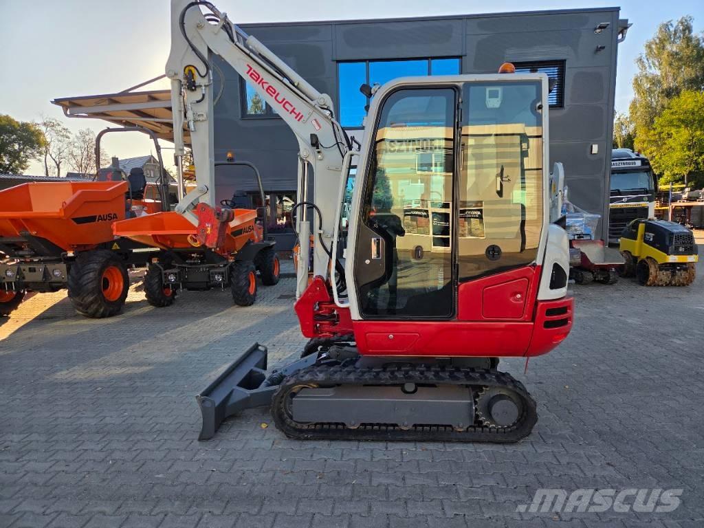 Takeuchi TB230 + HS03 Mini pelle < 7t