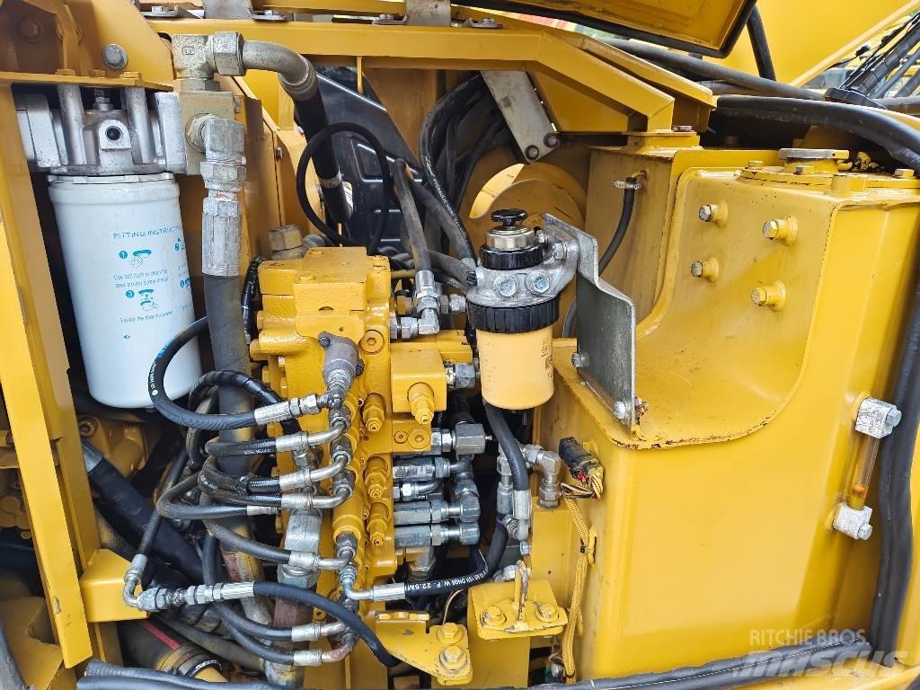 CAT 308 D Pelle sur chenilles