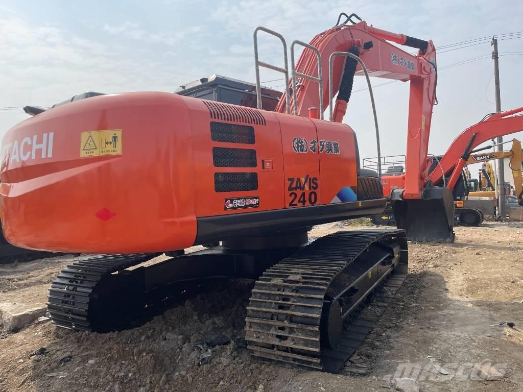Hitachi ZX 240 Pelle sur chenilles
