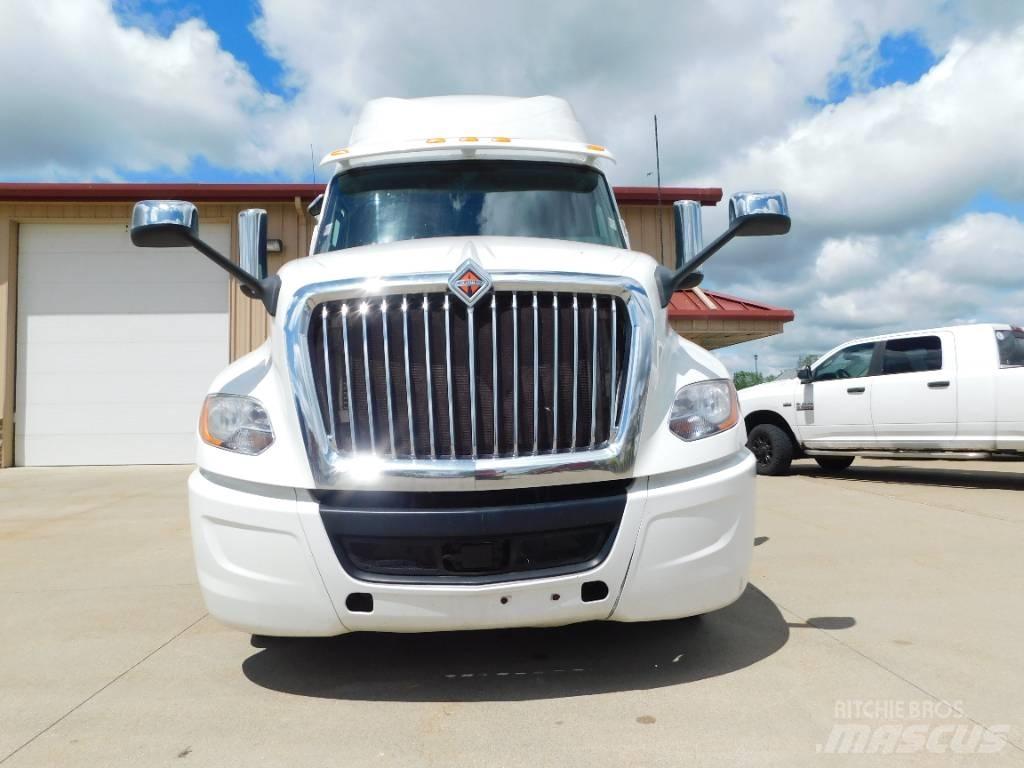 International LT 625 Tracteur routier