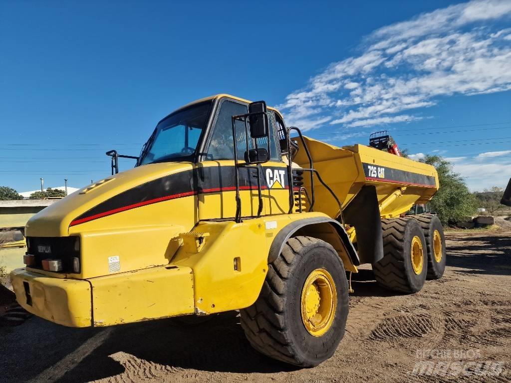 CAT 725 Tombereau articulé