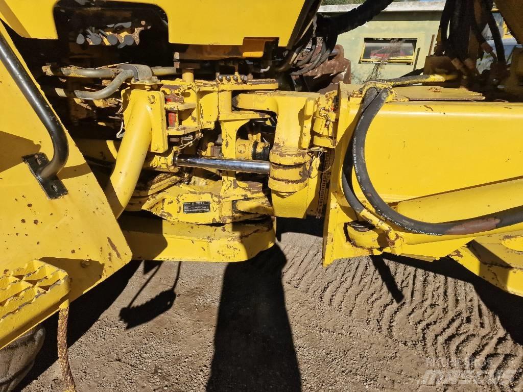 CAT 725 Tombereau articulé