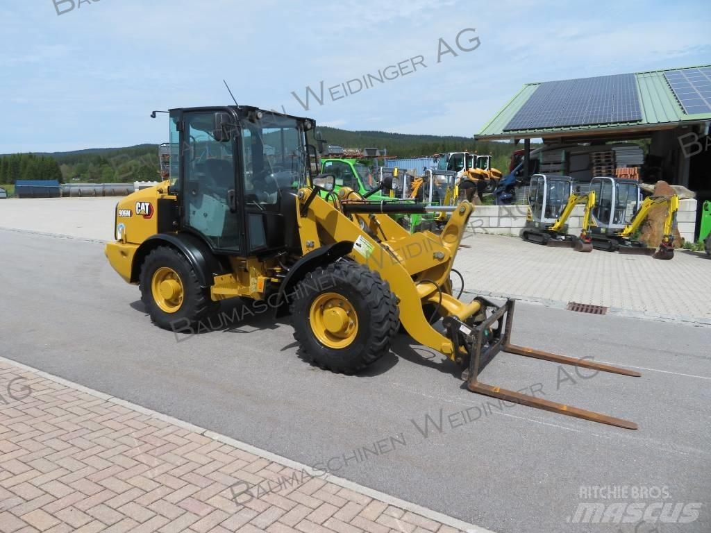 CAT 906M Chargeuse sur pneus