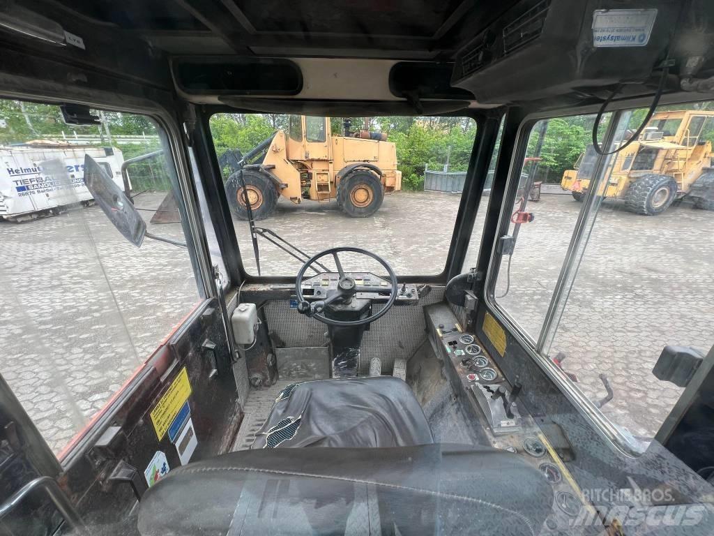 Bollnäs BT25T Tracteur de manœuvre