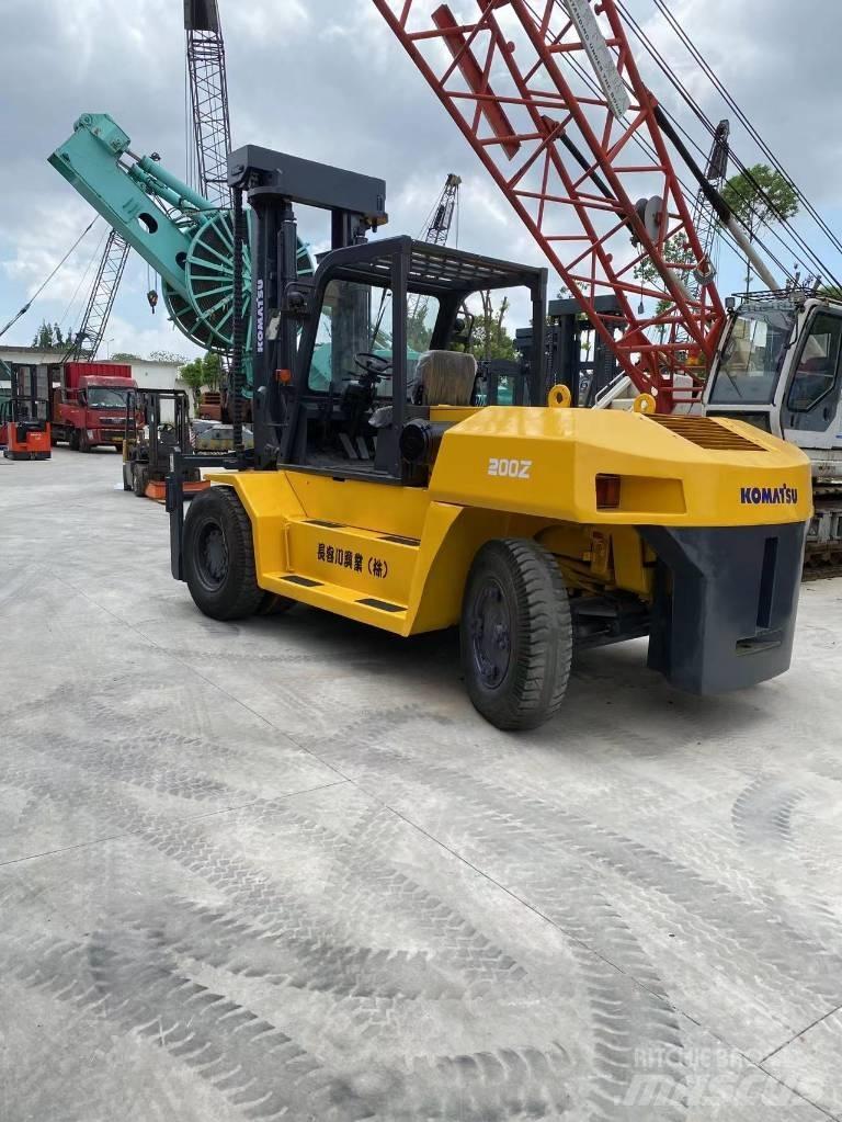 Komatsu FD 160 Chariots diesel