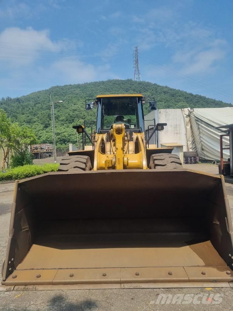 CAT 966 H Chargeuse sur pneus