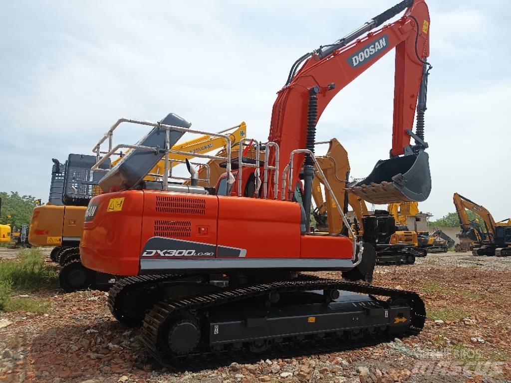 Doosan DX300LC Pelle sur chenilles