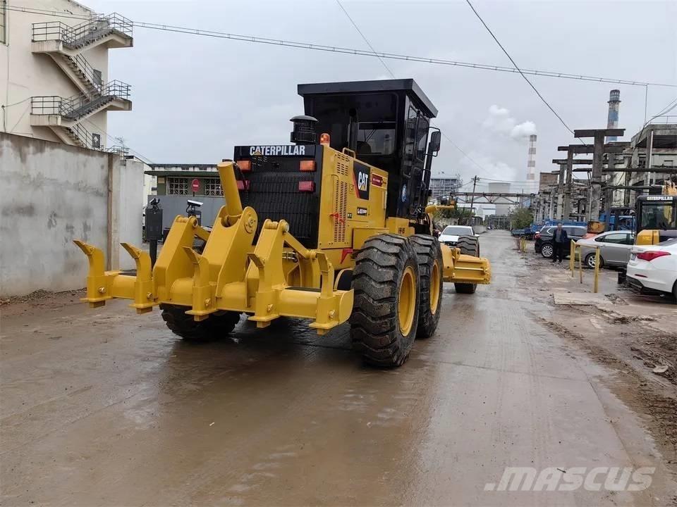CAT 140K Niveleuse