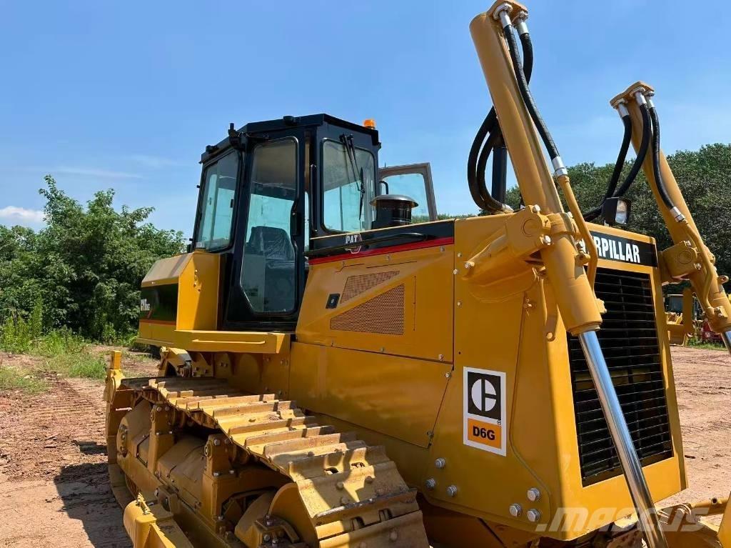 CAT D6G Bouteurs sur chenilles