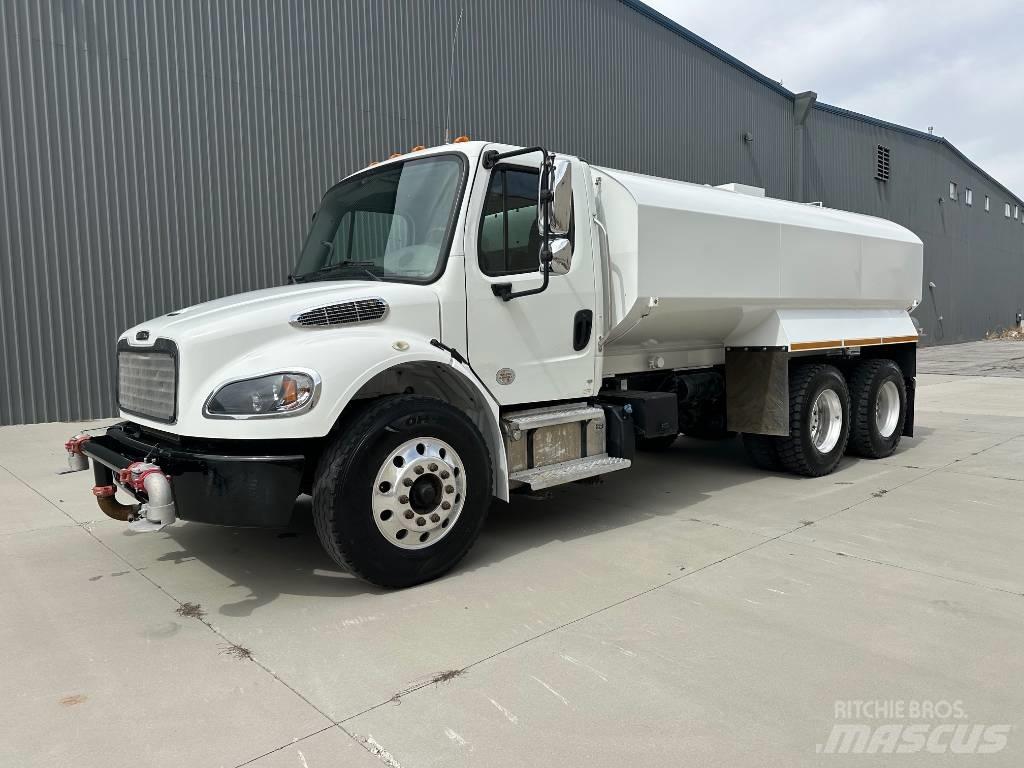 Freightliner M2 Camion citerne à eau