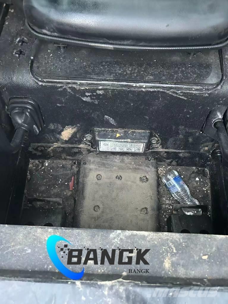  EARTHFORCE S300 Chargeuse multifonction