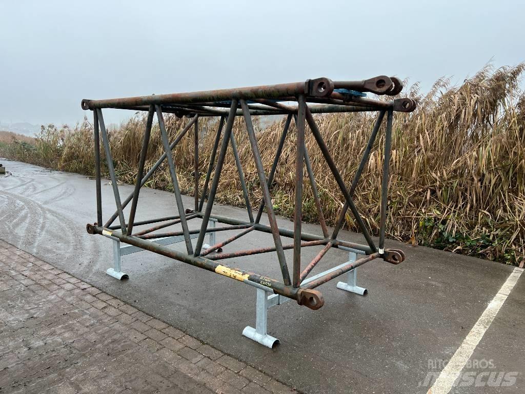 Hitachi KH 230-3 Accessoires et pièces pour grue