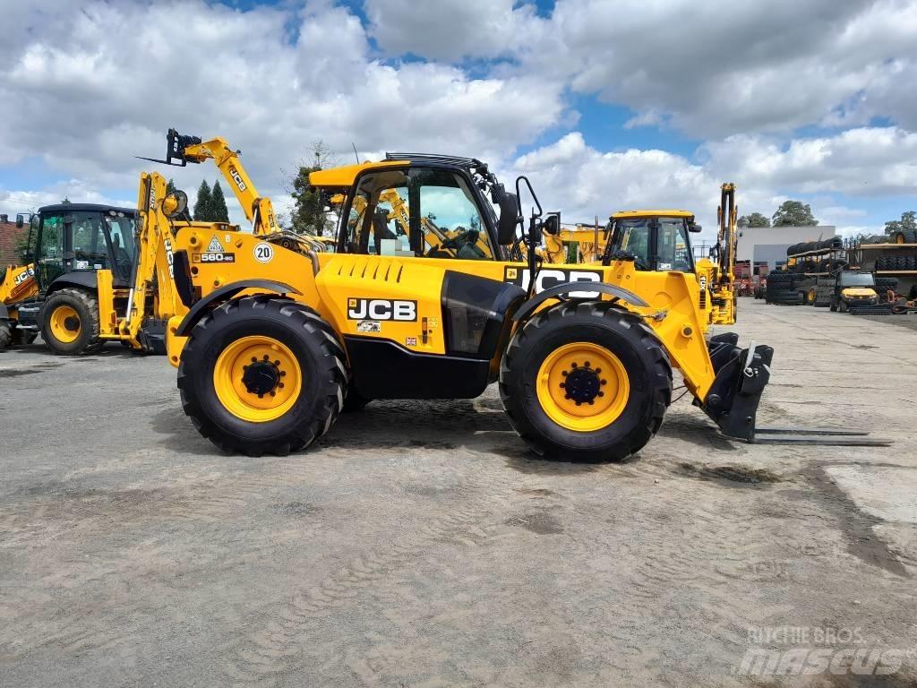 JCB 560-80 WM Chargeuse télescopique sur pneus