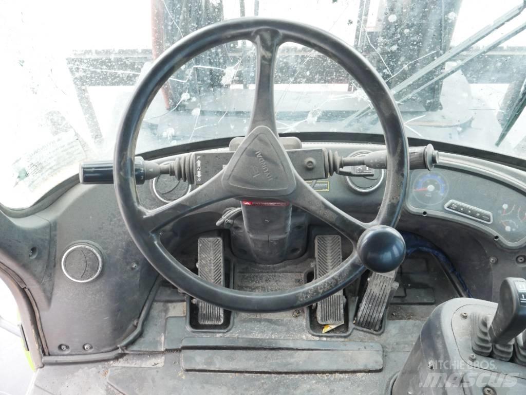 Hyundai 50 D-9 Chariots diesel