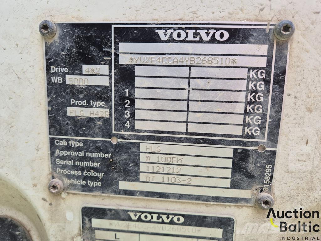 Volvo FL6 Camion plateau