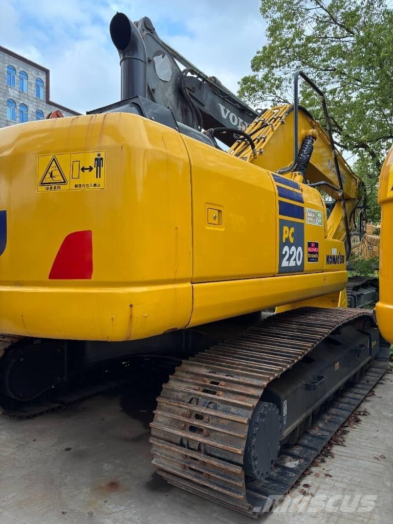 Komatsu PC 220-7 Pelle sur chenilles