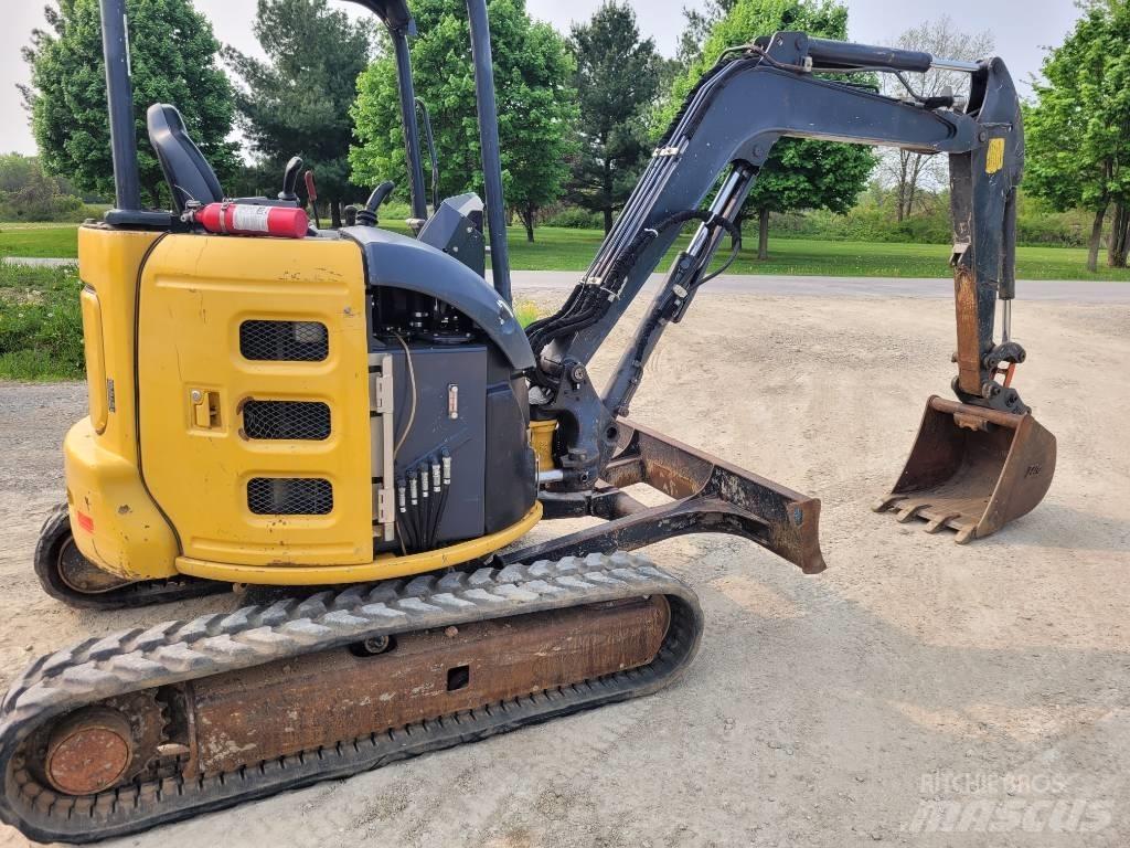 DEERE 35G Mini pelle < 7t