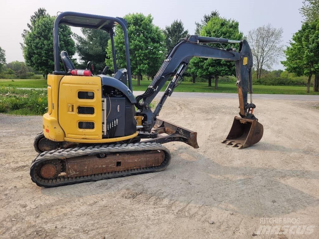 DEERE 35G Mini pelle < 7t