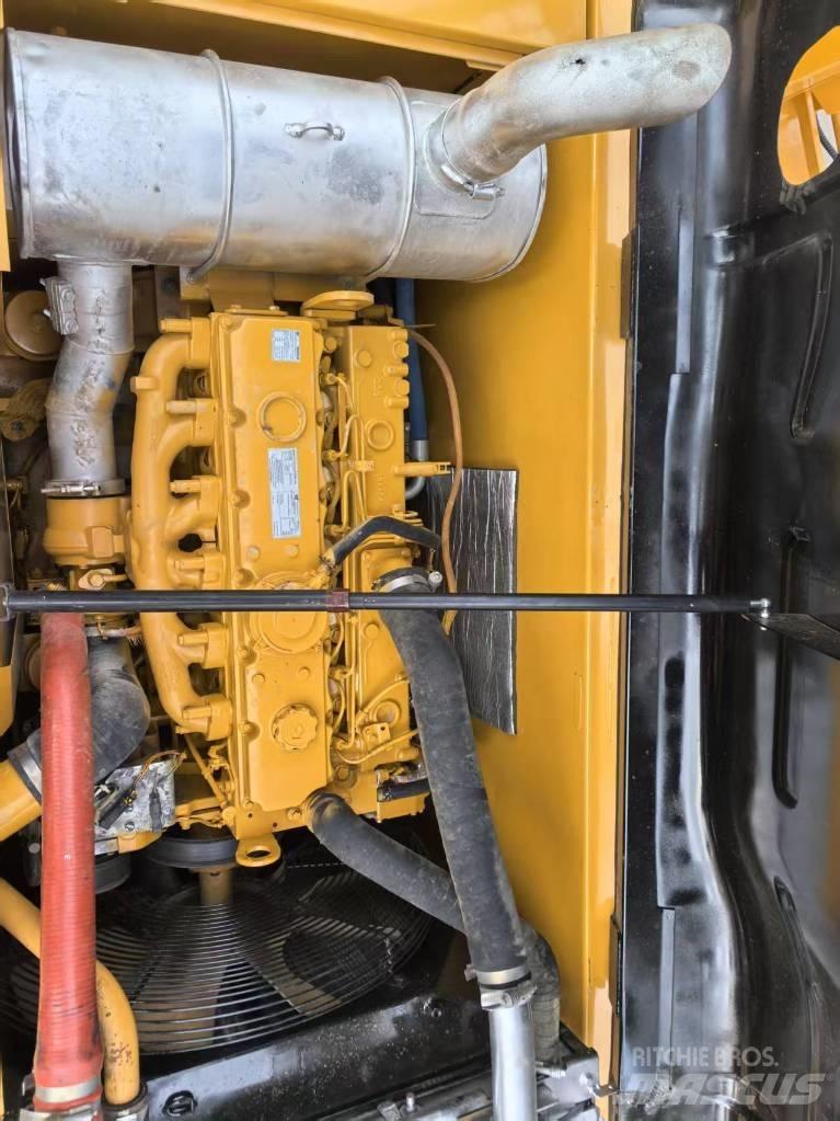 CATERPILLR 320d2 Mini pelle 7t-12t