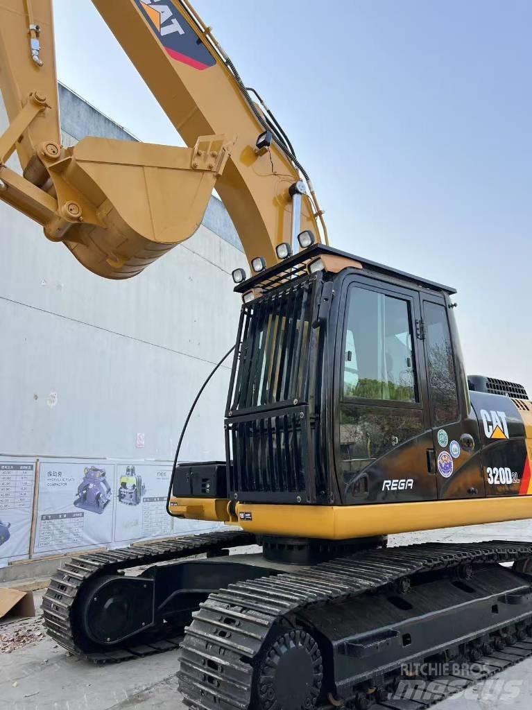 CATERPILLR 320d2 Mini pelle 7t-12t