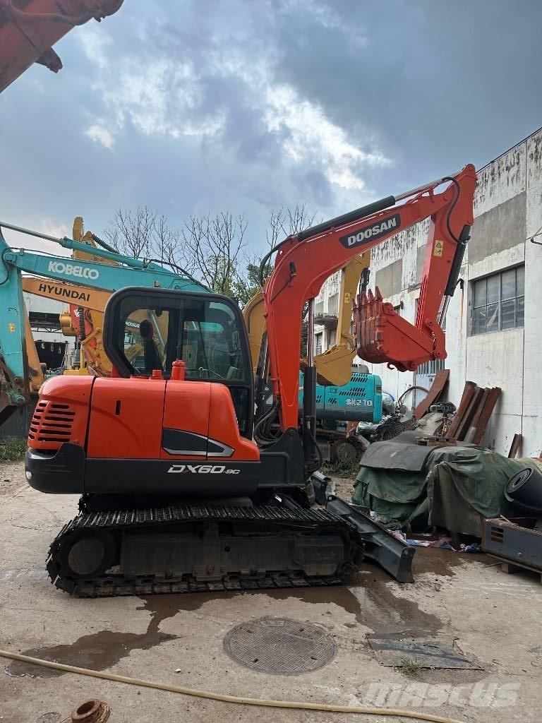 Doosan DX 60 Mini pelle < 7t