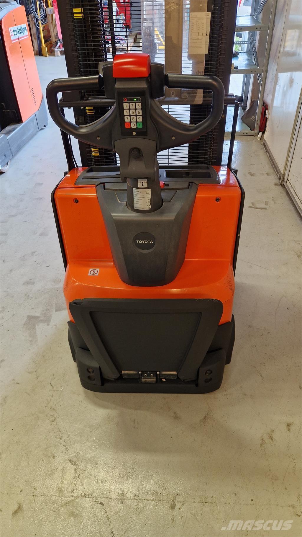 Toyota SWE140L Gerbeurs Automoteurs