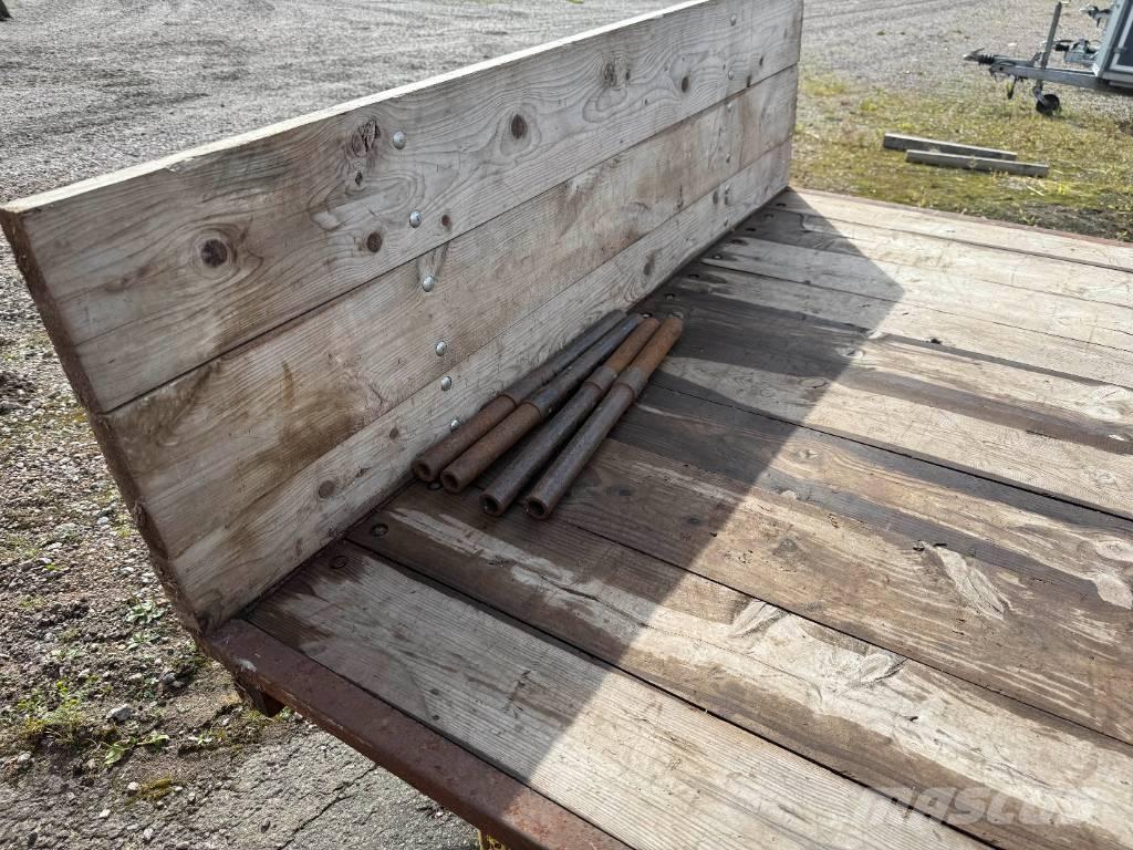  Skogskärra med flak Autre remorque agricole