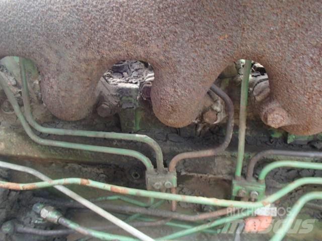 John Deere 4420 Moissonneuse batteuse