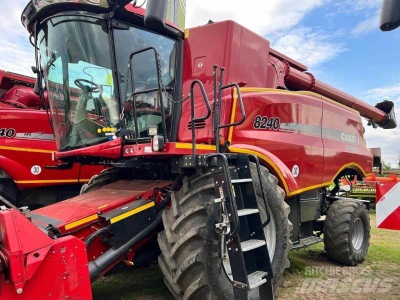 Case IH 8240 Moissonneuse batteuse